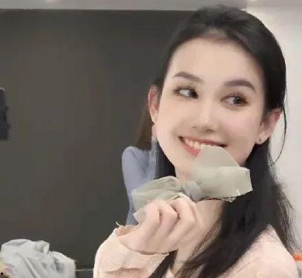 网红分手和吃瓜网友,分手背后的真相